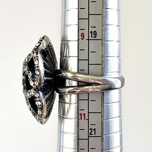 Avon Size 10 Diamonesque Scroll Filigree Style Cocktail Ring Silver Tone - Picture 4 of 4